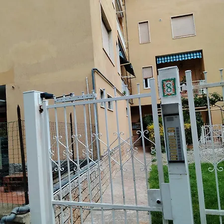 Diano Marina: Luminoso Quadrilocale 4 Passi Dal Mare E Ai Servizi. Posto Auto Riservato. *